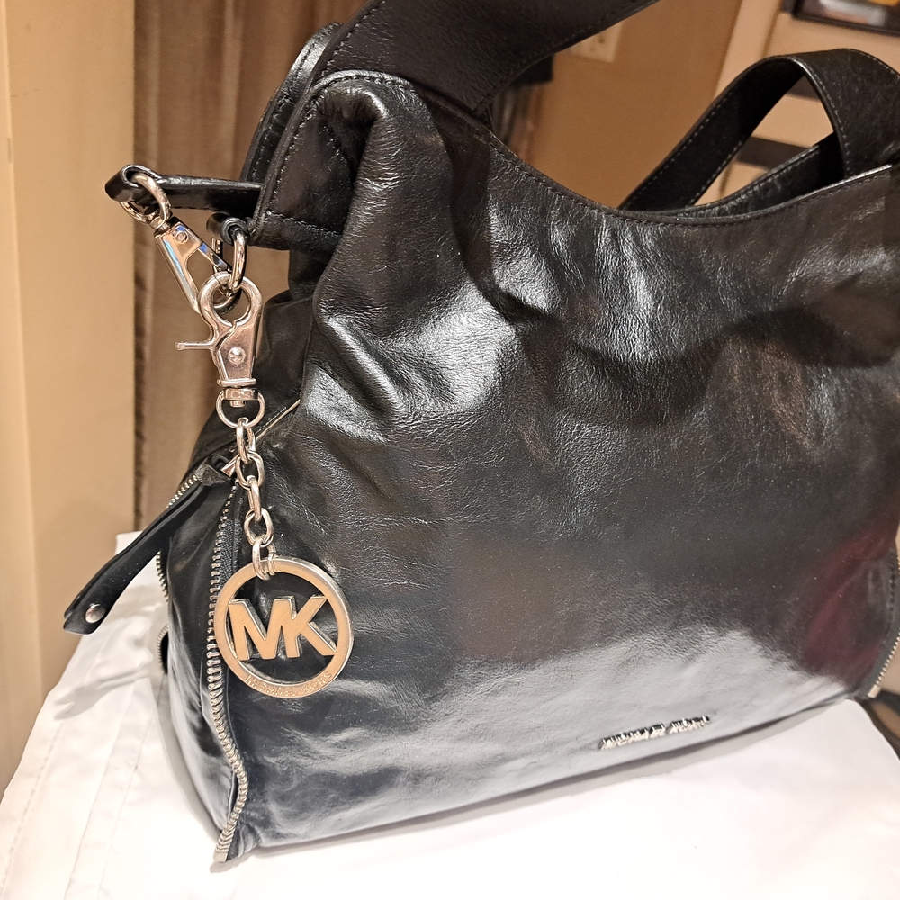 Michael Kors Shiny Black Shoulder Bag - Picture 2 of 9